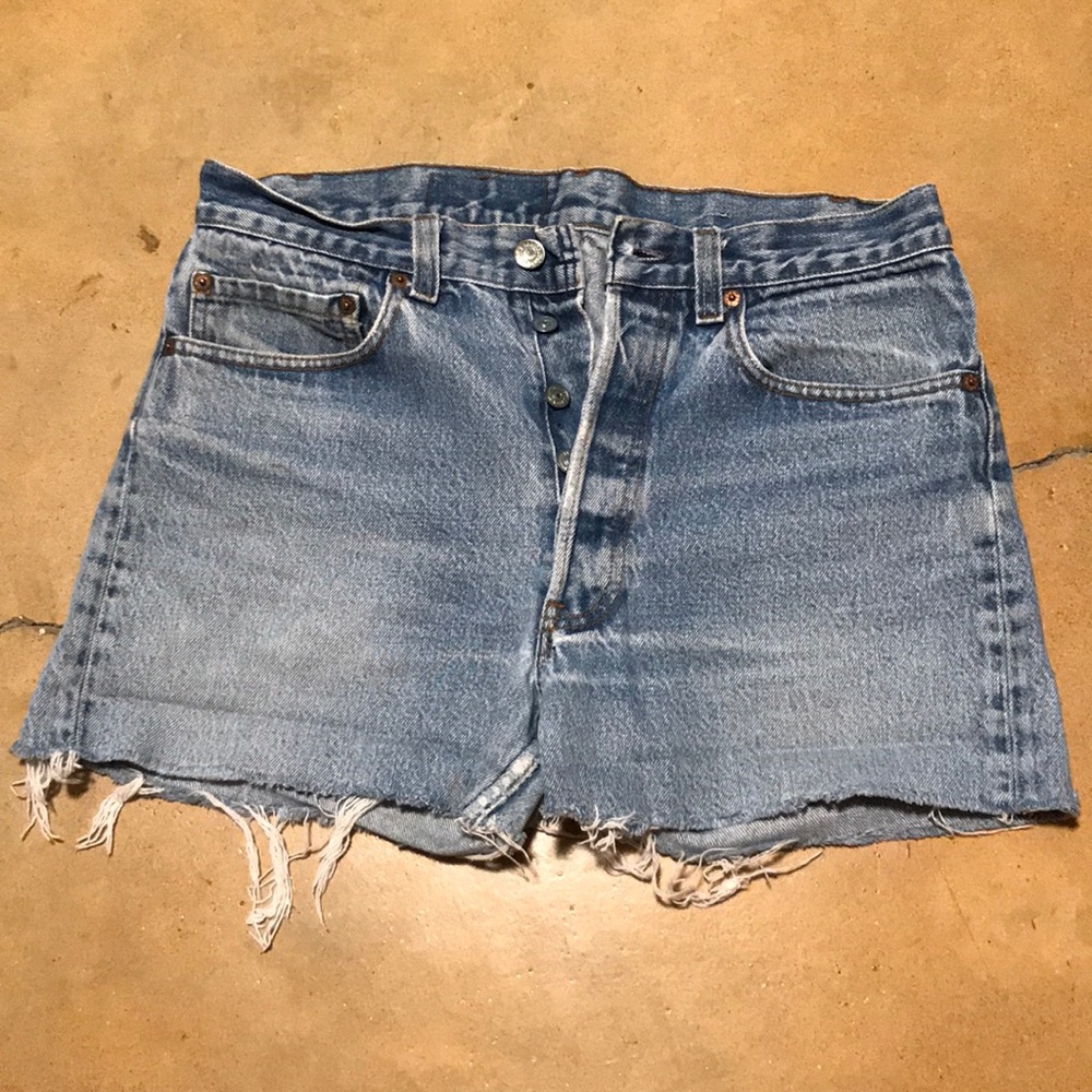 Vintage Levi’s High Waist Shorts